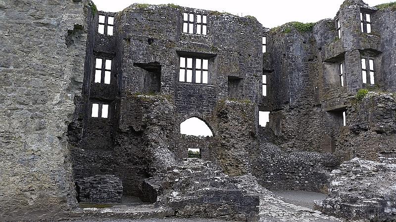 inside roscommon castle
